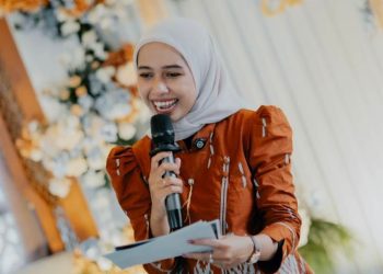 Dewy Uma: Menghargai Setiap Panggung, Menjaga Adab di Setiap Kesempatan