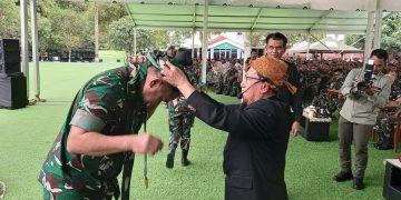 Kasad dikukuhkan warga kehormatan