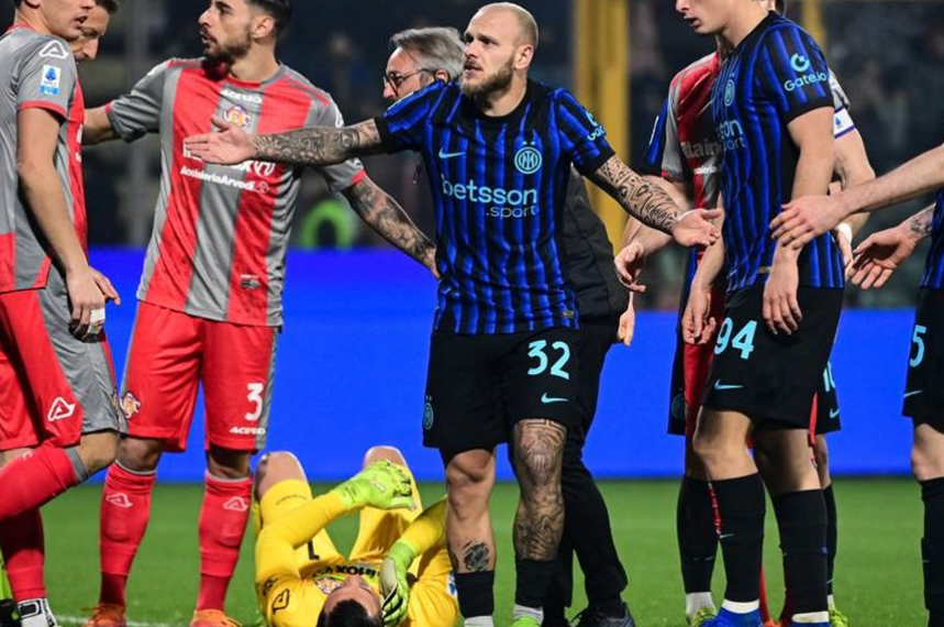 Lautaro Martinez kecam fans Inter yang serang Emil Audero. (REUTERS/MATTEO CIAMBELLI)