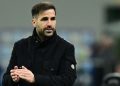 Pelatih Como Cesc Fabregas meminta maaf soal insiden dengan winger AC Milan Alexis Saelemaekers. (Foto: REUTERS/Daniele Mascolo)