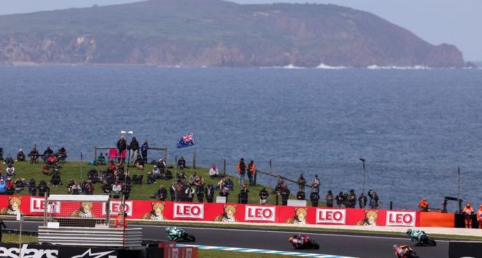 Sirkuit Phillip Island tak hanya indah tetapi menawarkan balapan yang seru. (MOTOGP.COM)