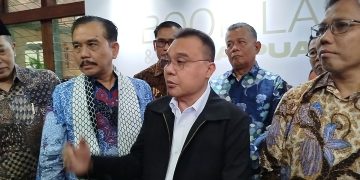 Seminar Peluncuran Buku Prabowonomics di ITB Bahas Demokrasi Nasional