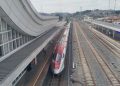 Arus Balik, Ribuan Penumpang Serbu Stasiun Kereta Cepat Padalarang
