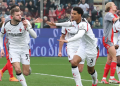 Bek AC Milan Strahinja Pavlovic (31) merayakan keberhasilannya mencetak gol ke gawang Cremonese pada pertandingan Liga Italia di Stadion Giovanni Zini, Cremona, Minggu (1/3/2026) waktu setempat. (acmilan.com)