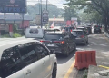 Jalur Selatan Nagreg mengalami kemacetan panjang hingga 5 kilometer pada Minggu siang (22/3/2026). Kepadatan dipicu oleh pemudik susulan dan arus wisata H+2 Lebaran. (Ctk)