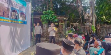 Kapolresta Bandung Kombes Pol Aldi Subartono meresmikan rumah layak huni (Rutilahu) milik Siti Aisah di Pameungpeuk sebagai wujud kepedulian sosial Polri. (fal/pasjabar)