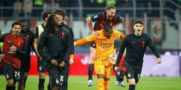 Para pemain Milan merayakan kemenangan atas Inter. Foto: Getty Images/MB Media