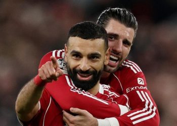 Selebrasi Mohamed Salah usai cetak gol untuk Liverpool. (REUTERS/Phil Noble)