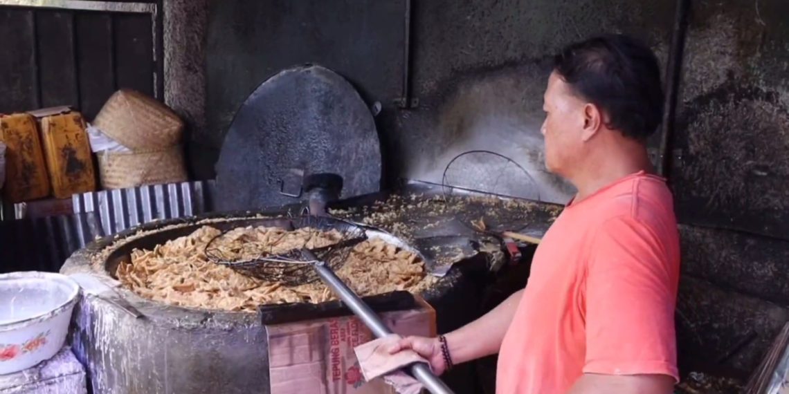 Pedagang Tempe Goreng