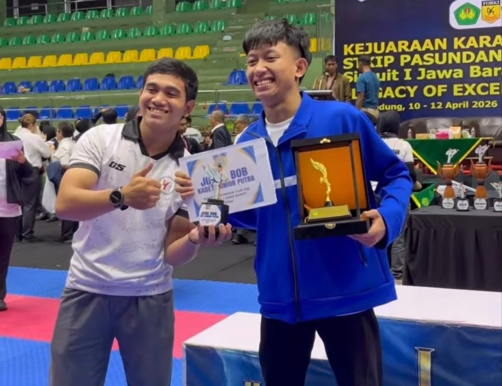 juara umum karate STKIP