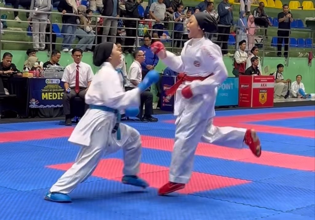 juara umum karate STKIP