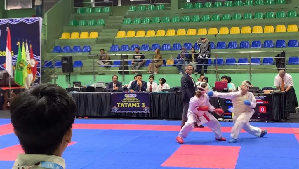 juara umum karate STKIP