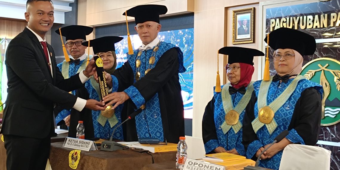 Sidang Doktor Wide Putra