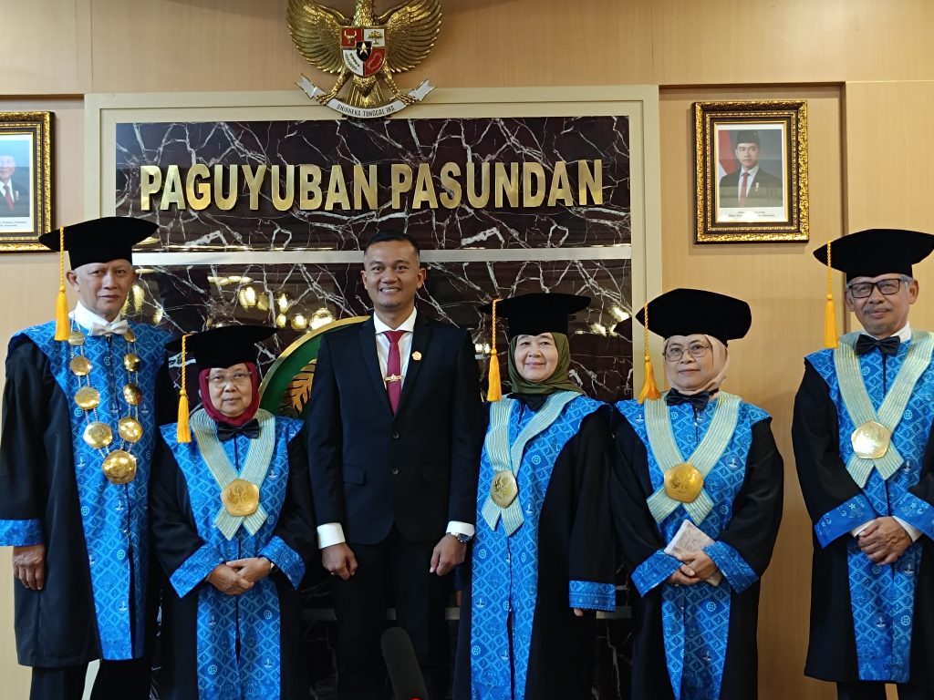 Sidang Doktor Wide Putra