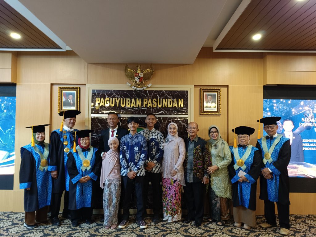 Sidang Doktor Wide Putra