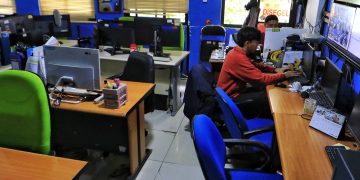 Pemerintah Kota Bandung resmi menerapkan kebijakan Work From Home (WFH) setiap hari Jumat bagi ASN untuk efisiensi energi dan pola kerja fleksibel. (Eci/pasjabar)