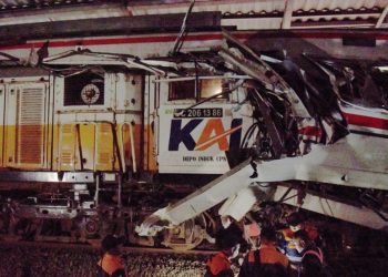 kecelakaan KA bekasi timur