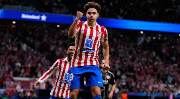 Striker Atletico Madrid, Julian Alvarez dalam laga Liga Champions 2025-26 kontra Eintracht Frankfurt di Wanda Metropolitano, Rabu (1/10/2025). (Sumber: AP Photo/Manu Fernandez)