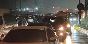 gerbang tol pasteur macet