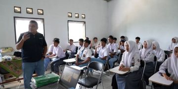 Program Bio Farma Mengajar Dorong Pelajar Peduli Bencana dan Sampah
