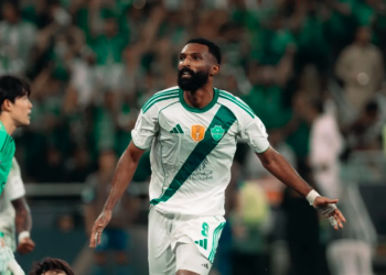 Penyerang Al Ahli Firas Al Buraikan (9) merayakan keberhasilannya mencetak gol ke gawang Machida Zelvia. (x.com/ALAHLI_FCEN)