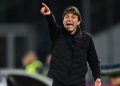 Pelatih Napoli Antonio Conte ingin mempertahakan scudetto, tapi juga realistis (Foto: REUTERS/Daniele Mascolo)