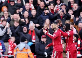 Mohamed Salah membantu Liverpool meraih kemenangan 2-0 atas Fulham di Liga Inggris. (REUTERS/David Klein)