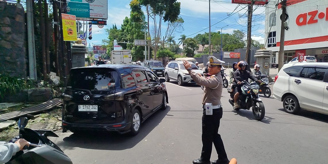 lalu lintas lembang libur