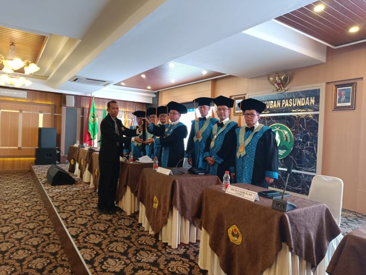 Sidang Doktor Ade Yusuf
