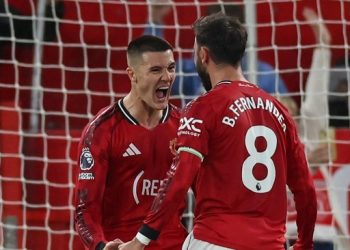 MU bisa dipastikan lolos ke Liga Champions musim depan jika mengalahkan Liverpool. (AFP/Darren Staples)