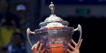 China resmi menjadi juara Thomas Cup 2026 setelah mengalahkan Prancis 3-1 di final. Simak rekap pertandingan dan sejarah baru tim Prancis di sini. (AP)